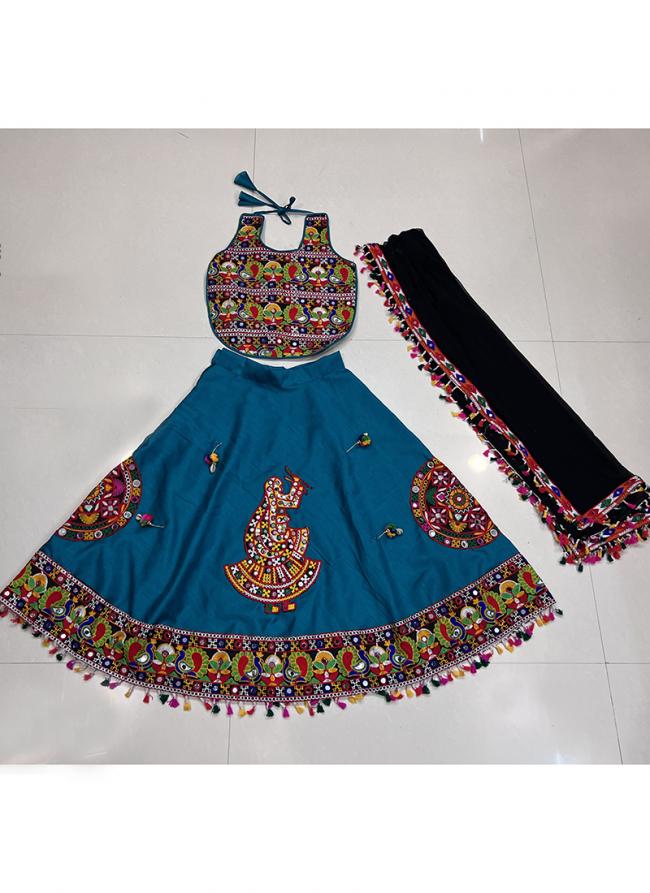 Art Silk Green Navratri Wear Kutchi Work Readymade Kids Lehenga Choli
